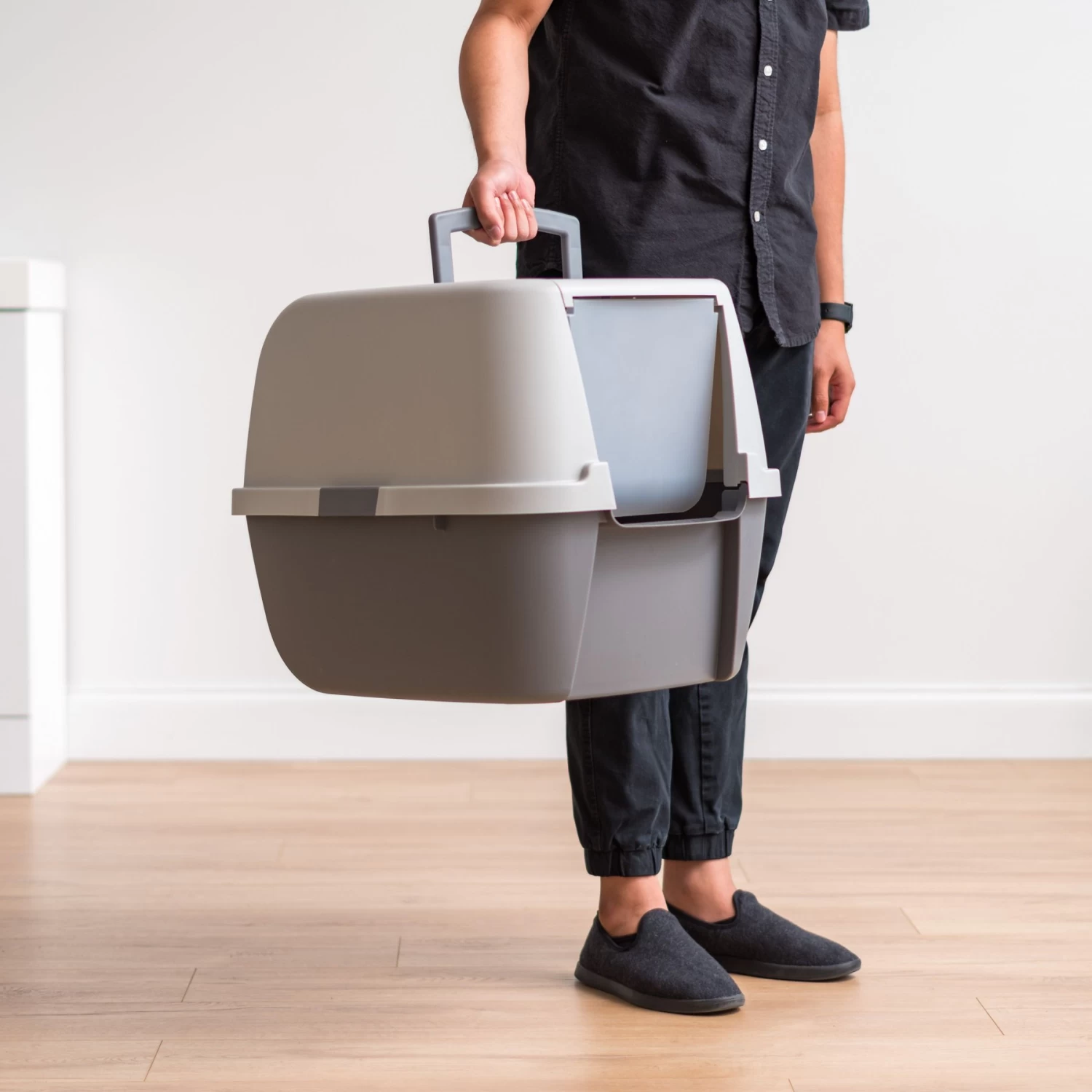 IRIS USA Enclosed Cat Litter Box With Front Door Flap & Scoop, Gray, Jumbo 6 IRIS USA Enclosed Cat Litter Box With Front Door Flap & Scoop, Gray, Jumbo - Image 4